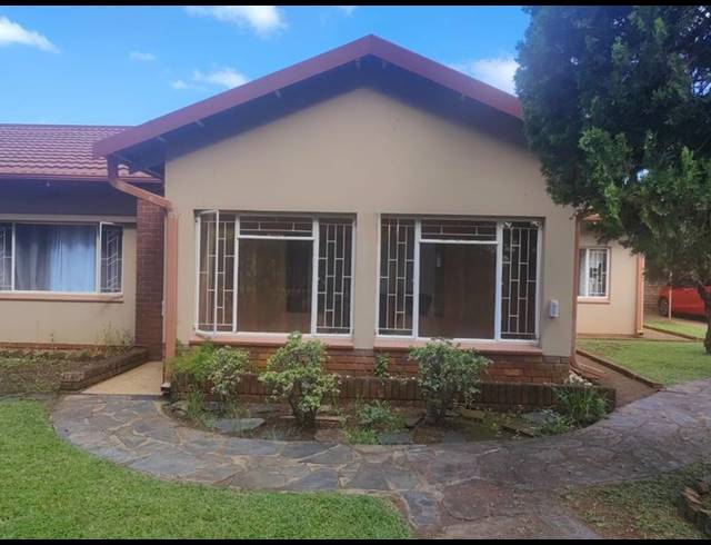 4 BEDROOM HOUSE FOR SALE IN VALHALLA